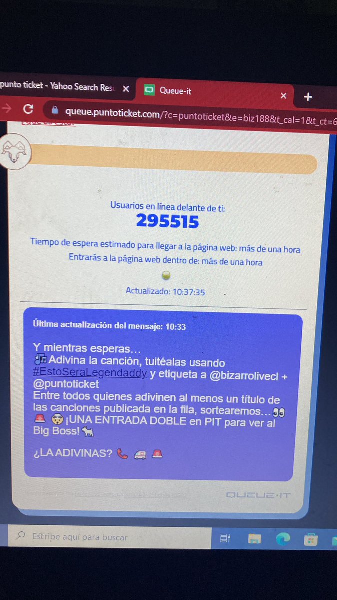 danielgonra21's tweet photo. #estoseraleyendaddy @bizarrolivecl @puntoticket  la canción es llamado de emergencia https://t.co/jpxeHrGI3Y