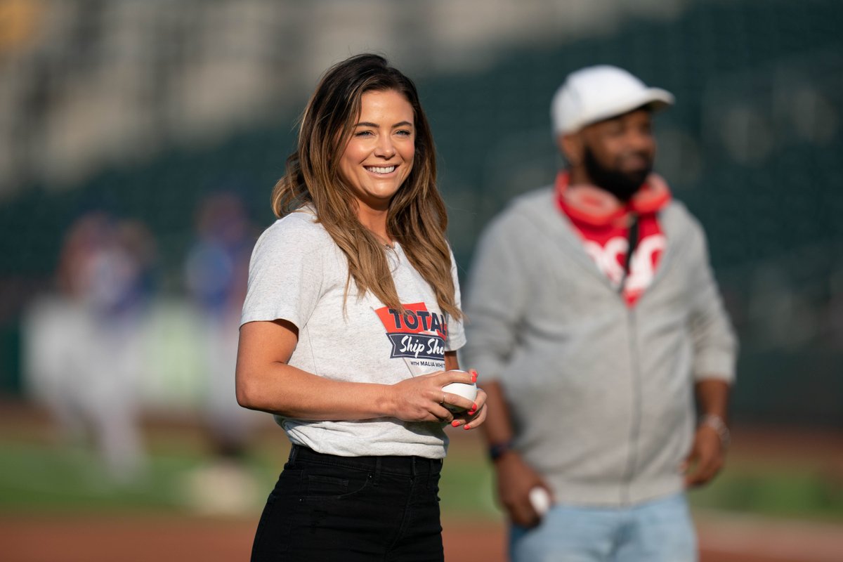 HurrdatEnt's tweet photo. Look who it is!π
Malia White, the host of @TotalShipShow, threw the first pitch at the @OMAStormChasers game on Tuesday nightβ and it was a killer throw!πͺπΌ
Click the link in our bio for more info on #TSS or our other Hurrdat Media network shows!
#HurrdatMedia #TotalShipShow https://t.co/hOpO3Y7UfB