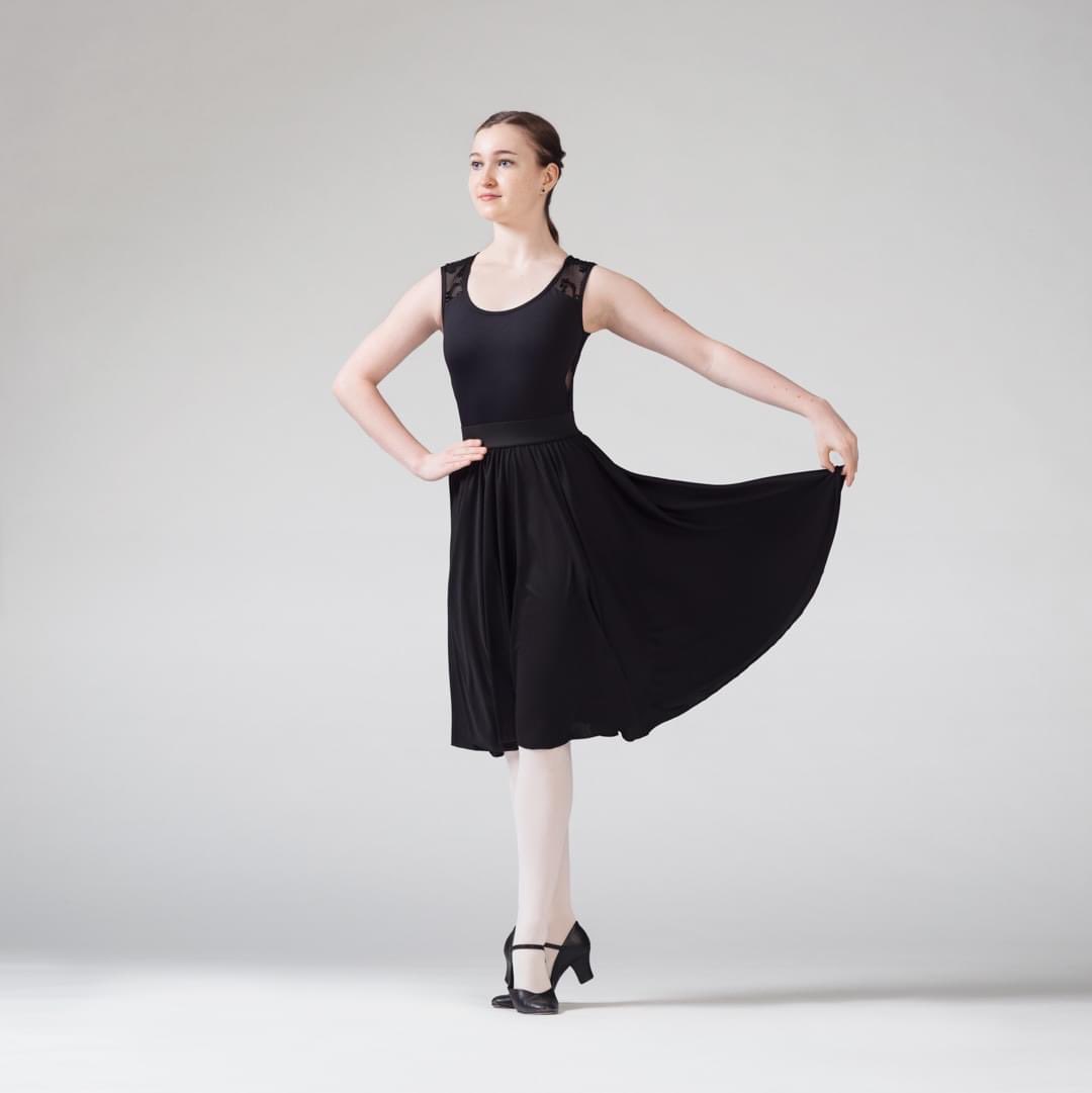 Dancer_NYC14's tweet photo. Spring Performances...Summer Intensives...Who needs a Character Skirt? In stock and shipping daily!
https://t.co/8Ro3WG7RKZ #DancerNYC #Trienawear #characterskirts #characterdance #russiandance #Ballet #Dance #BalletDancer #Dancer #ClassicalBallet #worldofdance #BalletStudio https://t.co/BObNFaIvW8