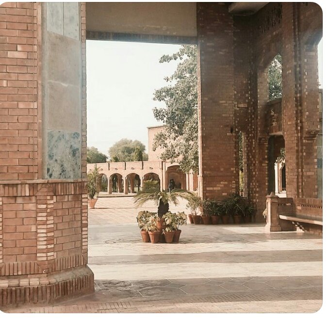 RanaZaniab's tweet photo. Very excited about, and exhausted by the preparations for "Trajectories and Discources in English Studies: one day international conference." It will be held on this beautiful campus in Lahore, and also online.
#May26th #IECCL #InternationalEnglishConferenceCOMSATSLahore #COMSATS https://t.co/laKFfDfAqm