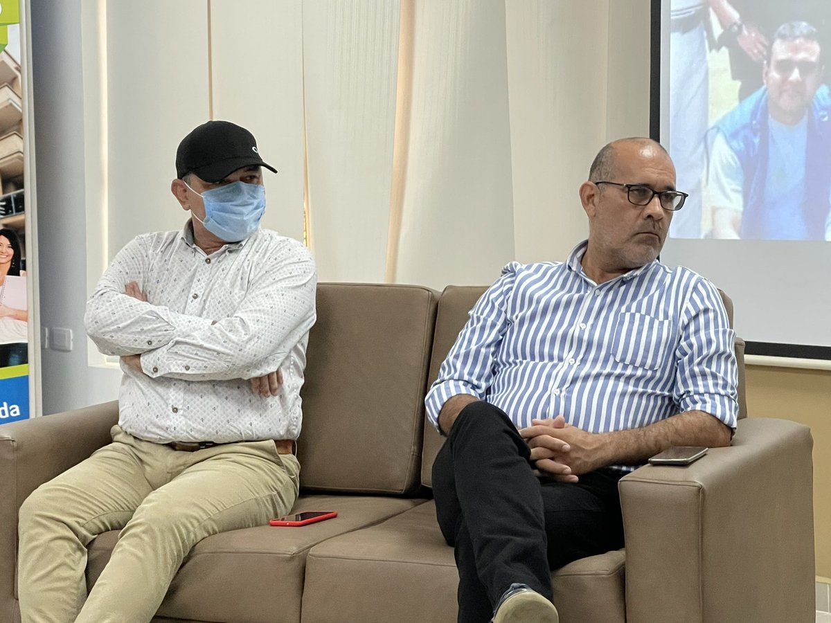 ComSocial_udes's tweet photo. #SoyComunicadorUDES |  #AEstaHora inicia el 'Conversatorio con periodistas víctimas del conflicto armando en Colombia', organizado por el programa de @ComSocial_udes de la @udes_oficial campus Bucaramanga. 📸🎥📽 https://t.co/aSOkbrSzGR