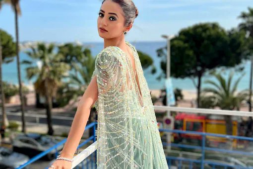 Helly Shah Looks Absolutely Stunning At The Cannes Film Festival
tellychaska.com/helly-shah-loo…
.
#hellyshah #cannesfilmfestival2022 #tvactress #debut