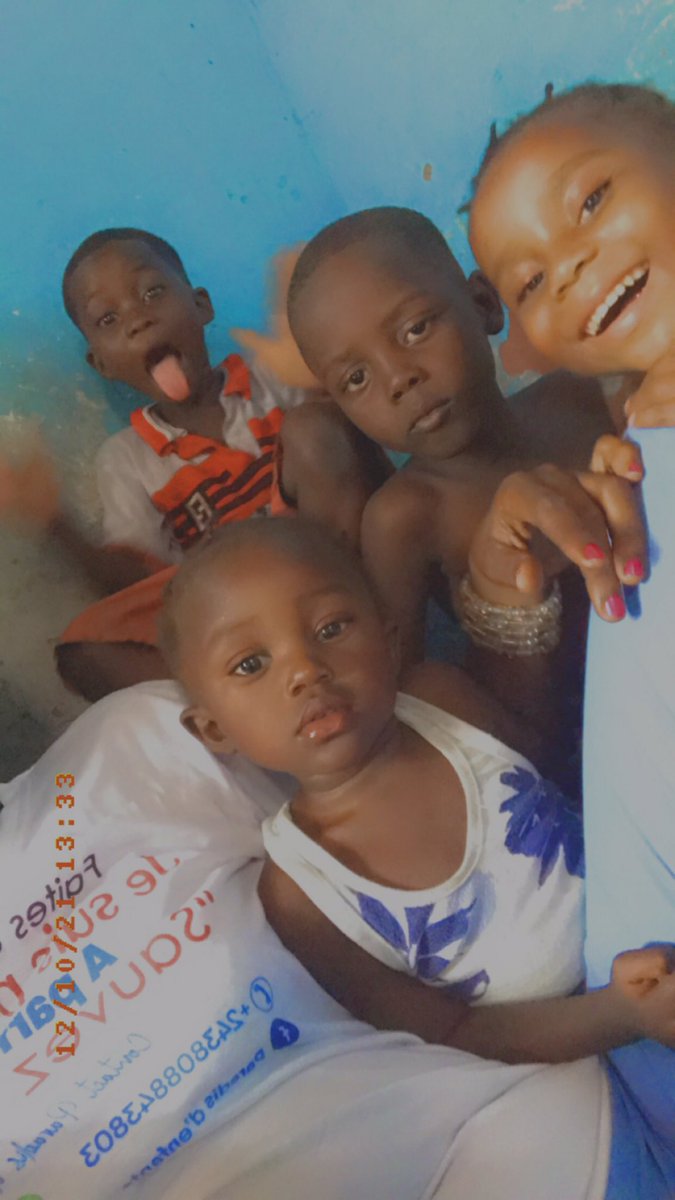gladys_moke's tweet photo. Paradis d’enfants un centre psychosociale pour les enfants délaissés démunis et orphelins de Kinshasa #donons les sourires à nos enfants lance l’appelle à toutes personnes de bonnes volontés de visiter les enfants #UNICEF #Union européenne https://t.co/E7OfAbN5y0