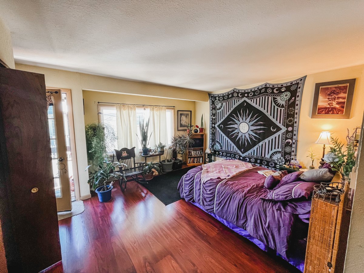 New Listing! 1001 W Denver Ave B, Gunnison CO

This Sunshine Condos property has a prime end-unit location. Great opportunity for a first time home buyer or investor. Offered at $349,000. 

For more information check out gunnisonproperty.com or contact me at 970.275.8022