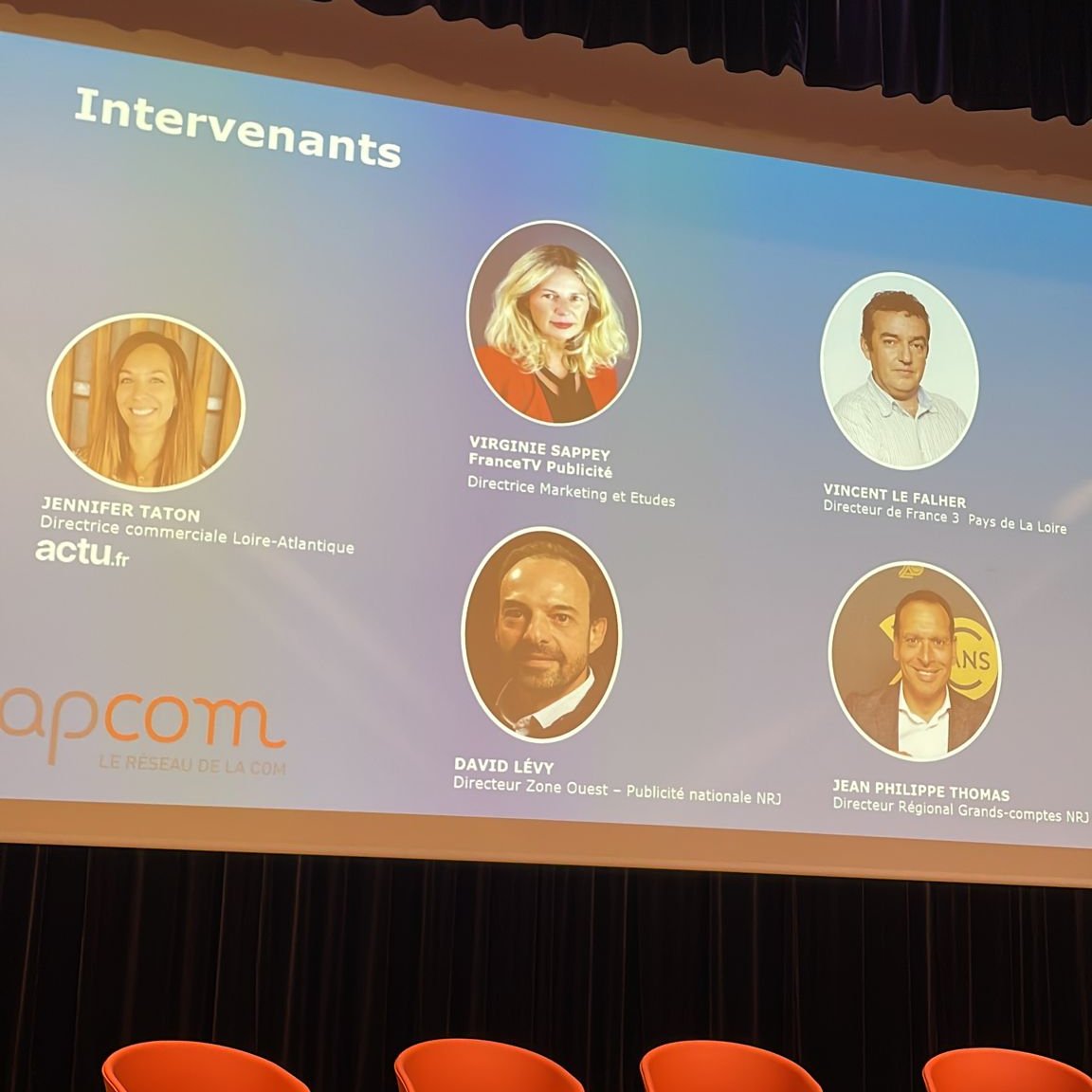 ⏰H-2 avant le début de la conférence "Médias &amp; Personnalisation". Venez nombreux dès 18h15, il reste des places 🔥 apcom.s2.yapla.com/fr/event-27385
#tvsegmentee #infolocale <a href="/VincentFrLive/">Vincent Joly</a> @CedricAmiot