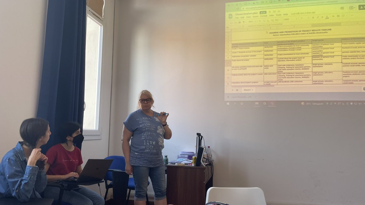 CepaOri's tweet photo. Desde el @CEPATeresa seguimos trabajando el el proyecto “Learning Opportunities on digital and employability skills for young adults with behavioral and cognitive disabilities” #linkproject #inclusion #gramification #digitaleducation #erasmusplussepie @ela_erasmus @educajccm https://t.co/Q9COoz05pr