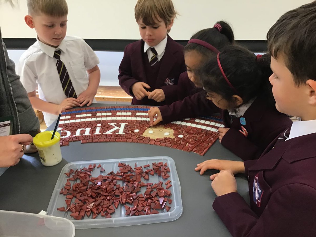 Royal_Russell's tweet photo. This week, we had the award winning designer and founder of @themosaicstudio help us create a huge mosaic of our #RoyalRussell Moral Compass. Using their #RussellPower of collaboration, the pupils created a beautiful mosaic to be hung in the centre of school. https://t.co/80BBPOQRfm