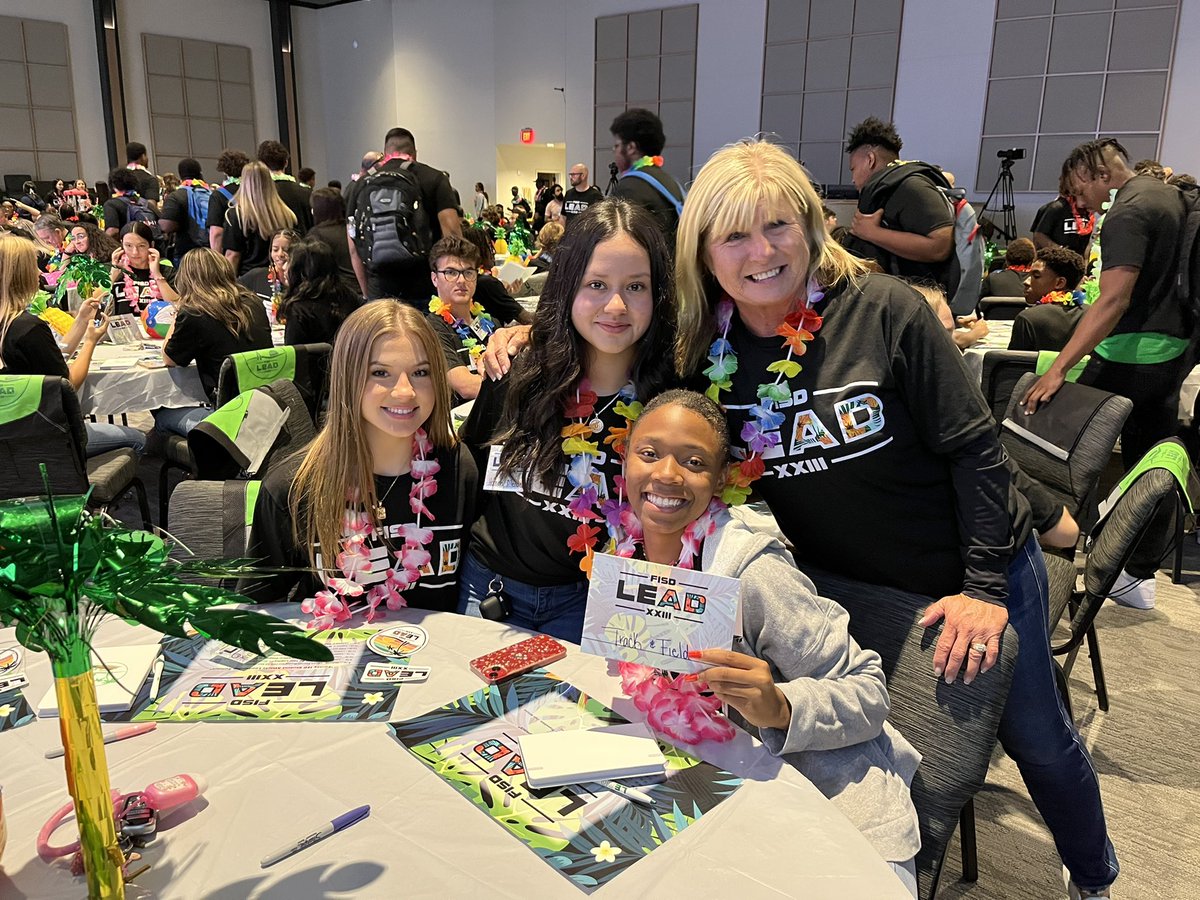 Sandy Cook tweet media