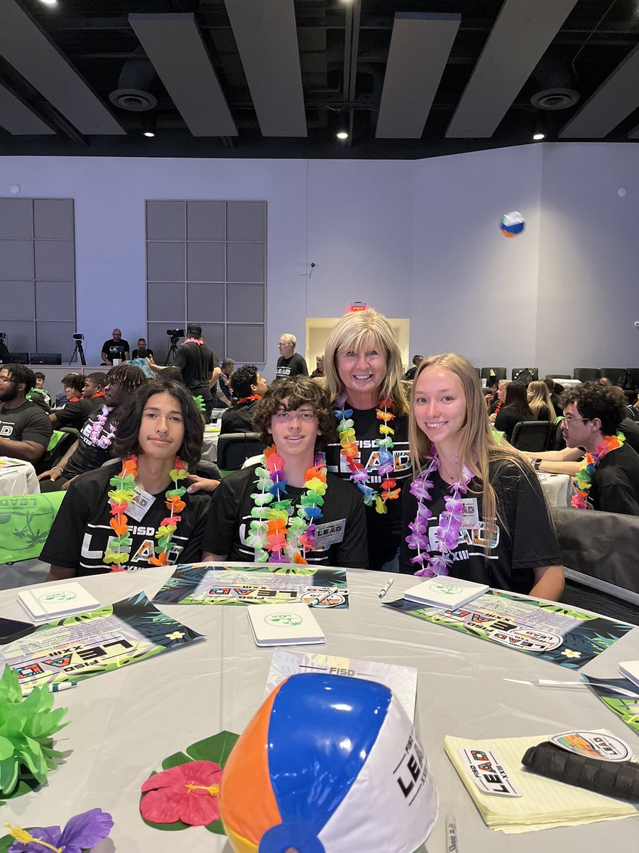 Sandy Cook tweet media