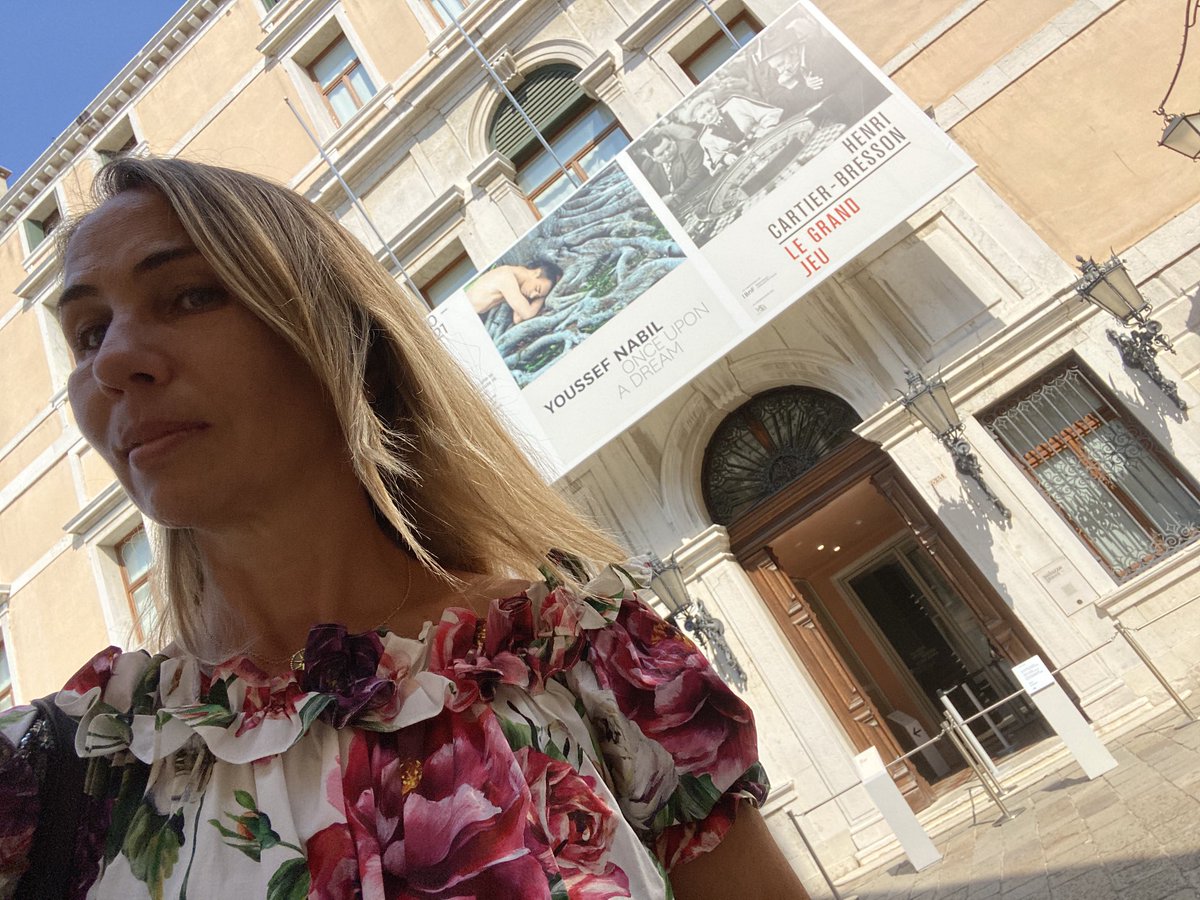 PinkTaxiRunner's tweet photo. To avoid anyone in Venice is much the same as playing hide-and-seek in a one-room apartment, for there wad never a city more completely composed. #ToEurope #TrumanCapote https://t.co/JYzhWv3nDG