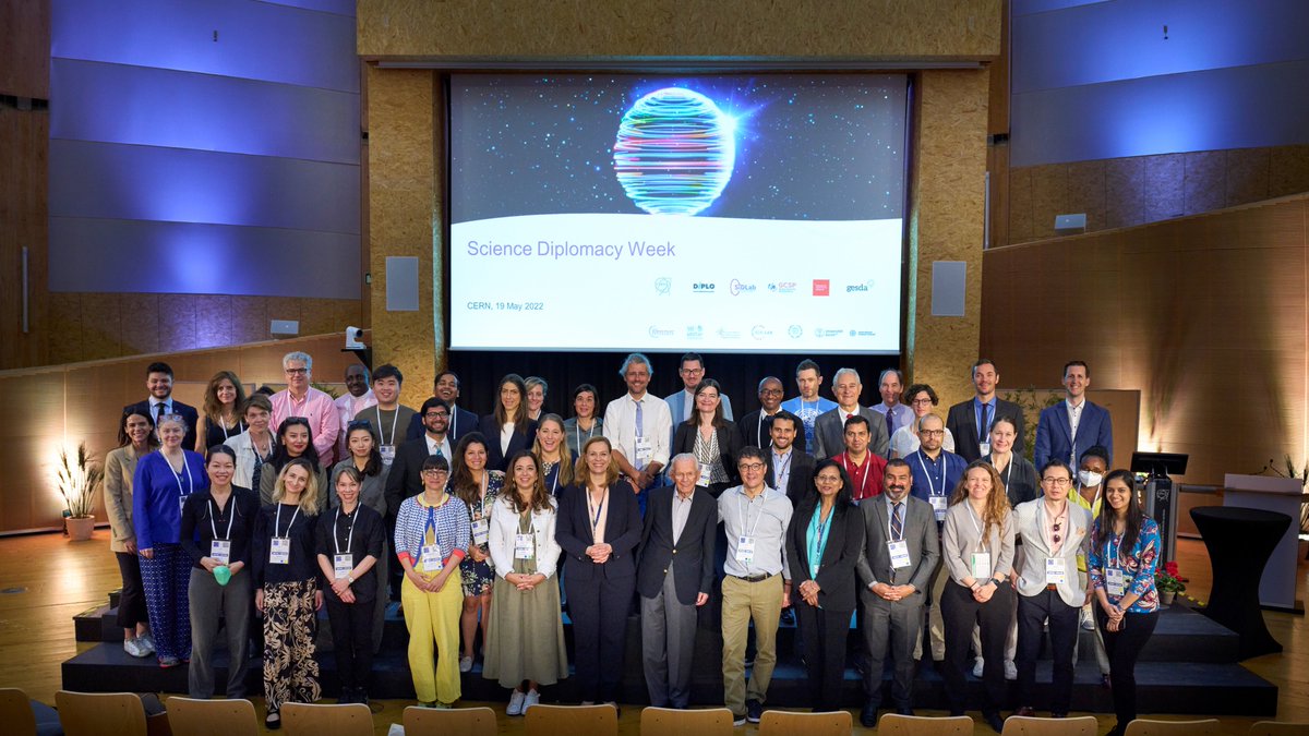 CERN is pleased to welcome the @GESDAglobal #ScienceDiplomacy Week, an immersion program and open forum for current and future science and diplomacy leaders.Today's sessions covered topics like science diplomacy, knowledge transfer, #AI and #quantum.🔗 