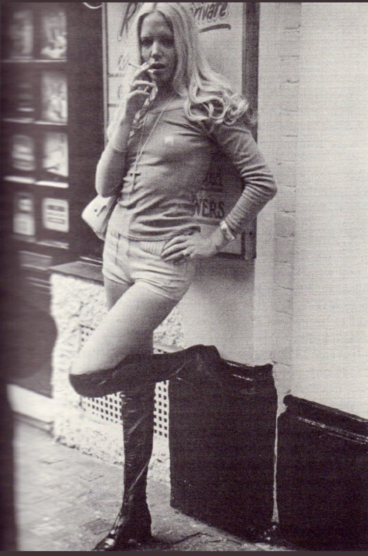 antonnewcombe's tweet image. fire doesn’t grow on trees - the new album from brian jonestown massacre - out june 2022 - ask for it everywhere