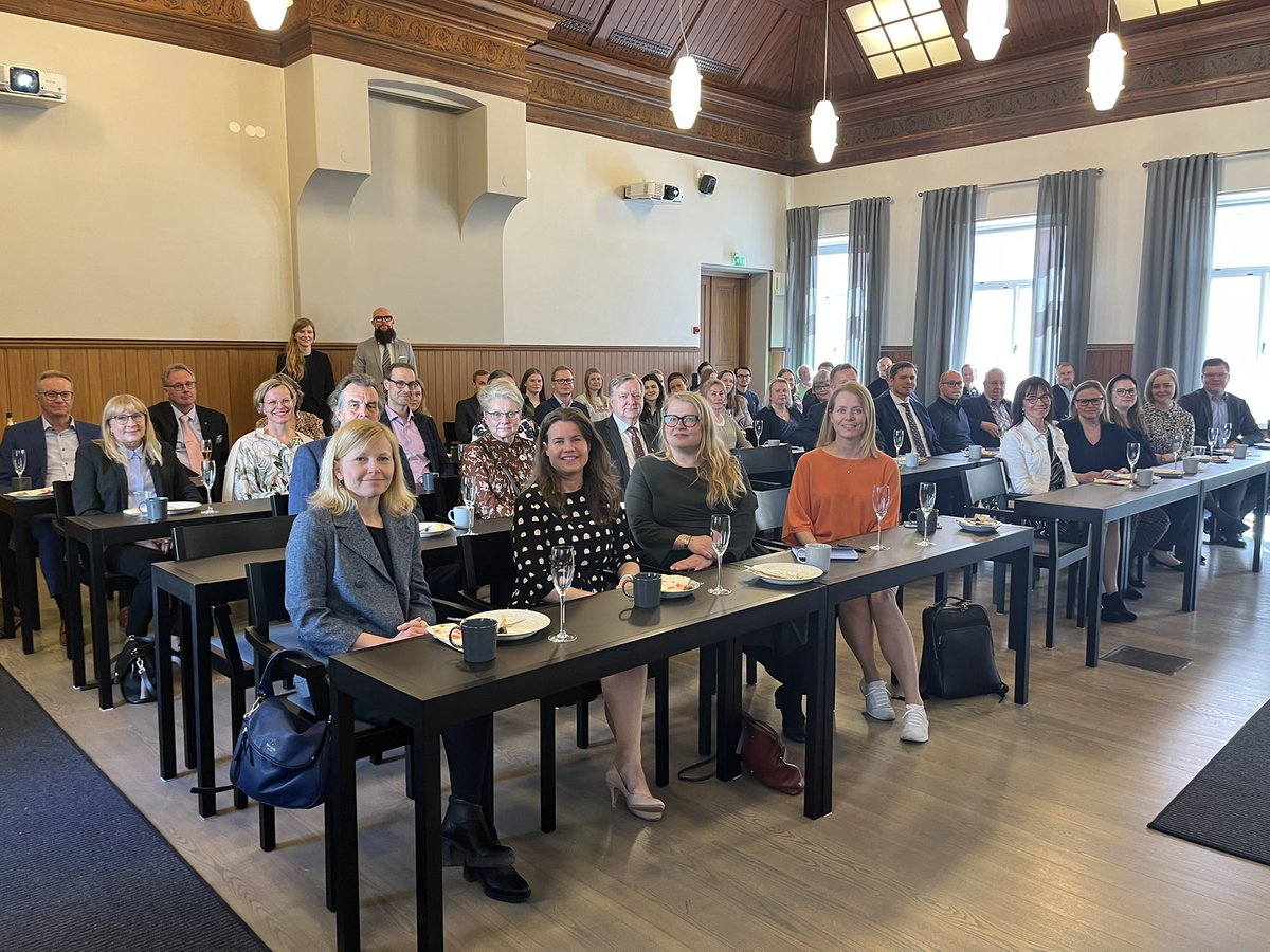 Senilex ry:n vierailu @korkein_oikeus, mukana myös <a href="/LexTurku/">Lex ry</a>. Oli kiehtovaa kuulla oikeusneuvoksen ja esittelijän työstä sekä tutustua upeisiin tiloihin. Suurkiitokset, <a href="/JussiTapani/">Jussi Tapani</a> ja <a href="/saaraingstrom/">Saara Ingström</a>!