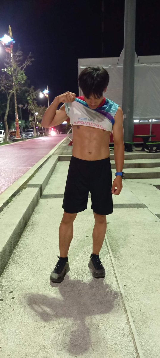 ถ้าได้เยด จะเยดให้เอวหักไปเลย
✌️✌️✌️🤟🤟🤟