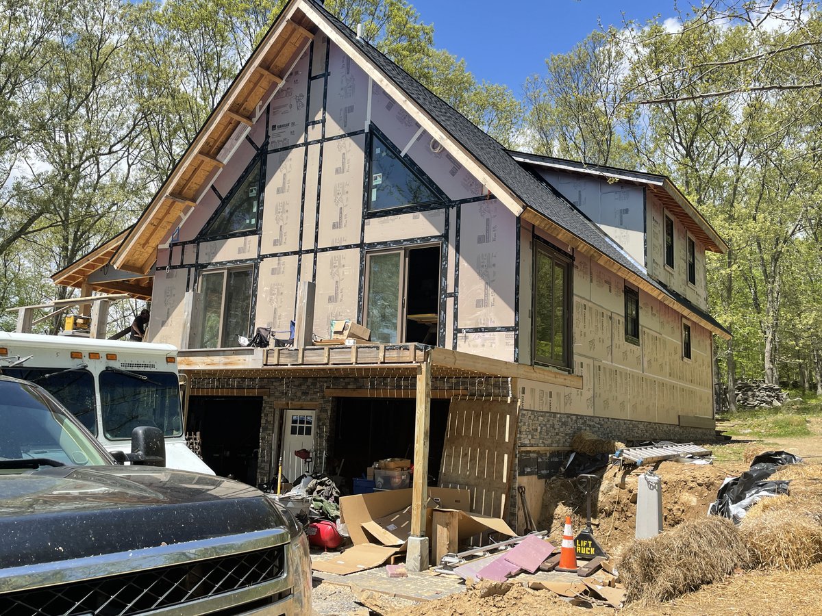 CTTechHS's tweet image. Check out what CTECS #StudentWorkforce is capable of! 🛠

@NorwichTech HVAC students, led by Mr. Russell Stockton, are installing the #HVAC system for this new house build.

Pictured, students are working on the condensation pump and line.

#HeatingandCooling #CareerTechEd #CTE