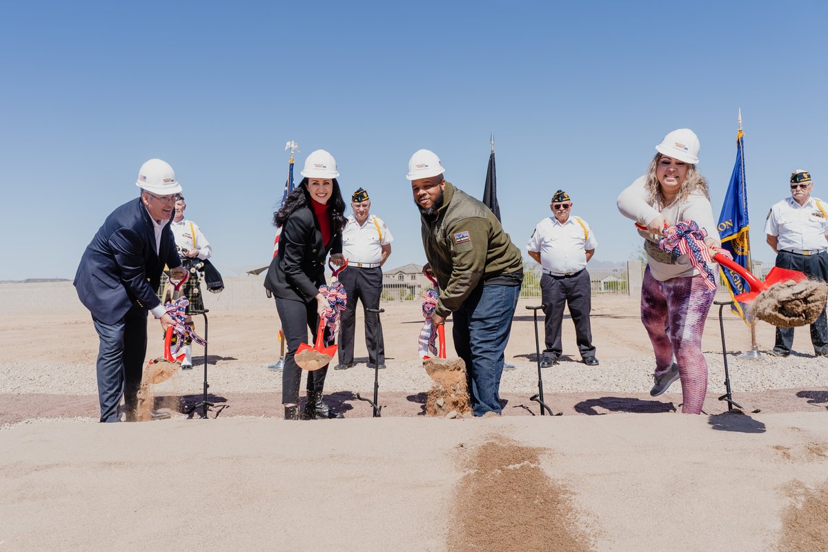 Our Arizona team surprised U.S. Army Sergeant William McCoy with the life-changing news that he will receive a brand-new mortgage-free #BuiltToHonor home. #Watch  us welcome the McCoy family and see them break ground on their future home in Maricopa: newsroom.pultegroup.com/news/decorated…