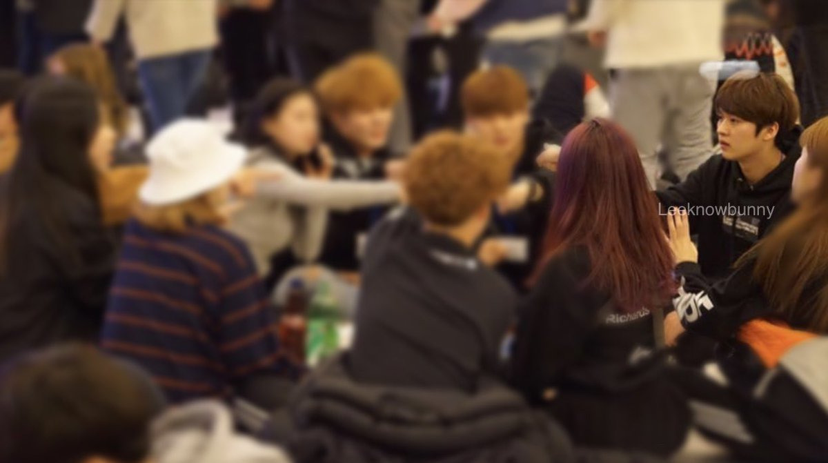 대학생 리노 사진이 어떻게 존재할 수가 잇는 거임...