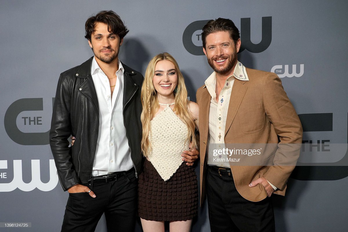 LOOK AT THEM #TheWinchesters #CWUpfronts2022