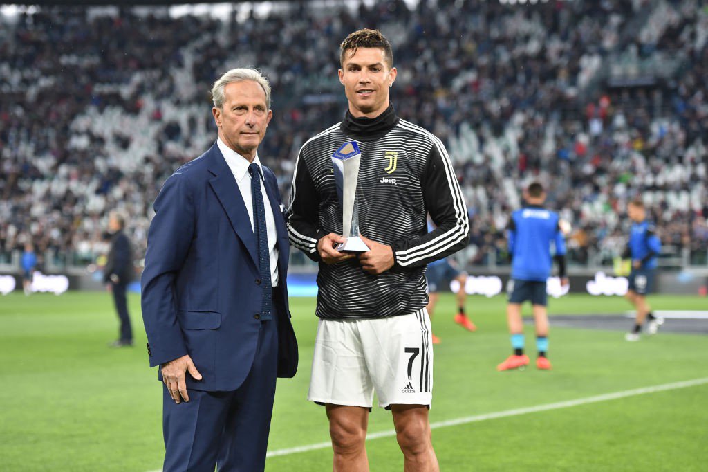 TimelineCR7's tweet photo. 3 YEARS AGO TODAY:

Cristiano Ronaldo won the award for the best player in Serie A in his first ever season with Juventus. https://t.co/YsJXn0LLyi