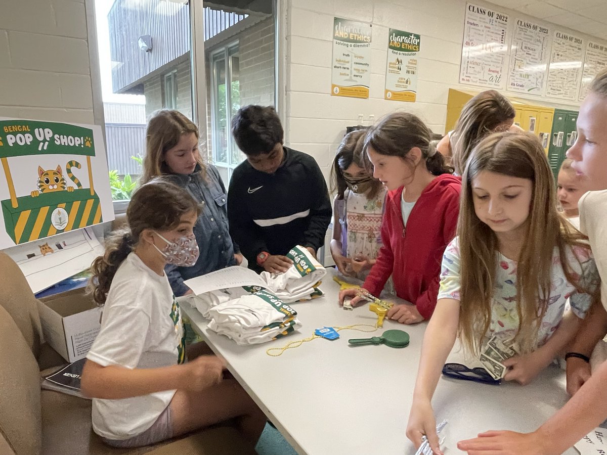 GreensboroDay's tweet image. The Bengal Pop Up Shop has been a busy place every morning. Students are selling hand-made items to support displaced Ukrainian families with a donation to the Coalition of Good. #gdsbengals #constructivecontributors