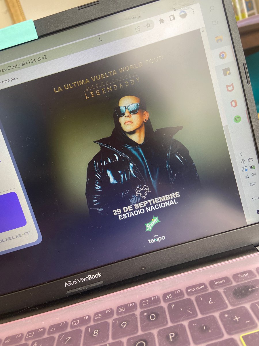 MacaAlvBog's tweet photo. Hasta ahora, esto es lo más cerca que estaré de Daddy; por el amor de Dios! Pude soportar no ver a Dua Lipa, a Coldplay, a Bad Bunny pero jamás podré vivir con esto llamado “quede en el número #180.198” 
@bizarrolivecl @puntoticket  #EstoSeraLegendaddy https://t.co/JhpHmuA5Ko