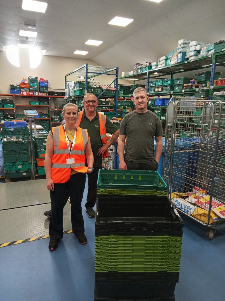 BassetlawB's tweet photo. 💚 Thank you to Greencore for another fantastic donation delivered to the Food Bank! 💚
#bassetlawfoodbank #donations #thankyou #communitypower #communitypowered #foodbank #bassetlaw #supportinglocalcharities https://t.co/w0GeqxXYvv