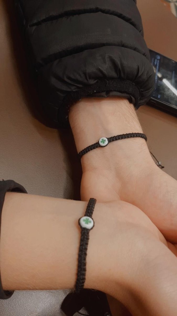 aly_ndaa's tweet photo. Procurando um presente de dia dos namorados? Nós temos!!@hey.art.sisters (insta)
Pulseiras magnéticas R$16,00
Pulseiras de 🍀 R$12,00 https://t.co/qXO8mhuRk1