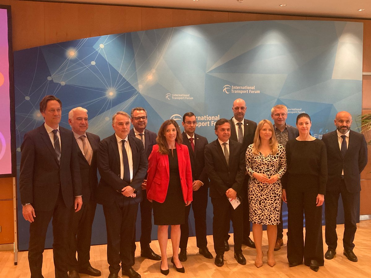 At #ITF22, <a href="/MedMezghani/">Mohamed Mezghani</a> participated in the ministers roundtable on transport and climate change, building on #COP26.

🗣️ "2030 is only 90 months away. Getting people into public transport is the fastest and most cost-efficient way to reduce transport emissions."