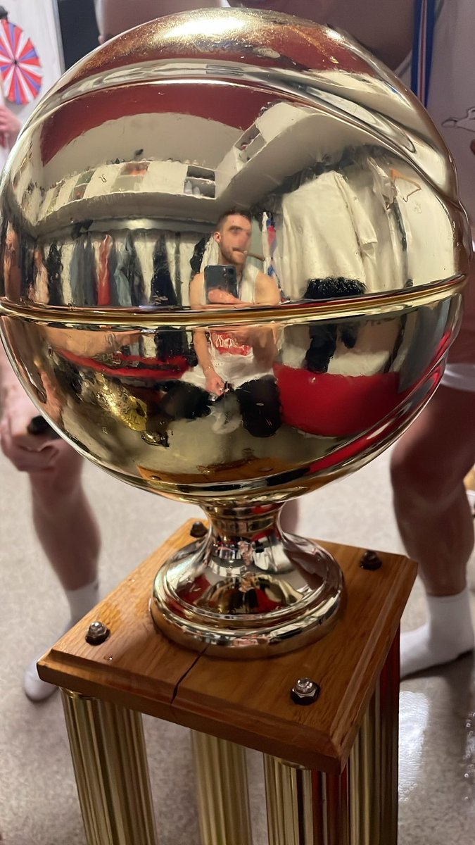 Mangoj14's tweet photo. Mom look I’m a champion https://t.co/eDHusx03ba