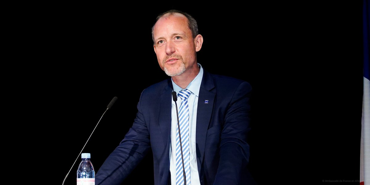 amdescotes's tweet photo. Erkenntnisreicher Austausch mit Schüler*innen, Bildungsexpert*innen und @EUinDE über Europa-Bildung an Schulen &amp; die Stärkung des europäischen Zugehörigkeitsgefühls bei Jugendlichen als eine zentrale Herausforderung der EU. Europa-Bildung ist eine Zukunftsinvestition! #PFUE2022 https://t.co/PP3pnGj3zk
