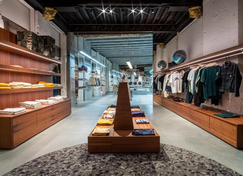 bel_group's tweet photo. Shopweekendje gepland? Check dan zeker eens onze gepolierde beton in de Carhartt store te Antwerpen!

Vous prévoyez un week-end de shopping? Regardez notre béton poli dans le magasin Carhartt d'Anvers!

#carrofloor #carrobelgroup #beton https://t.co/U97atyTTHM