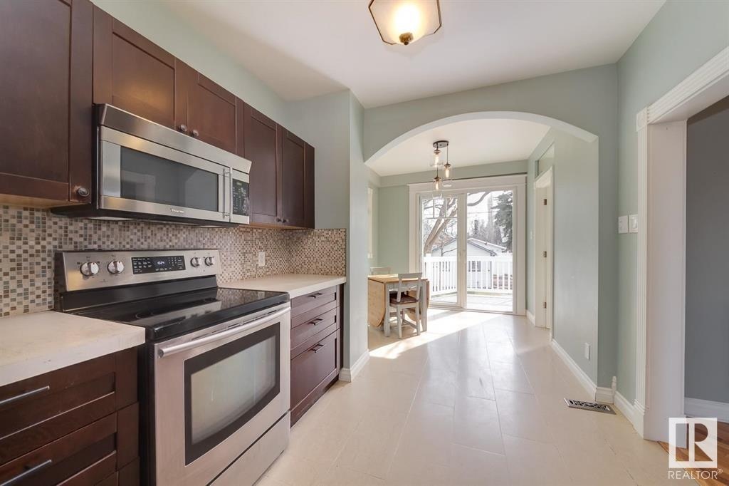 SarahSear2's tweet photo. OPEN HOUSE SUNDAY - MAY 22ND 1-4PM 

Come pop by my Open House this Sunday to view this beautiful Charming updated home with abundance of character! You could win $50 to Tims or Starbucks

#openhouse #golikeschmidt #inglewood #realestate #edmonton #yegre #character #updated https://t.co/9DXtmW0T80