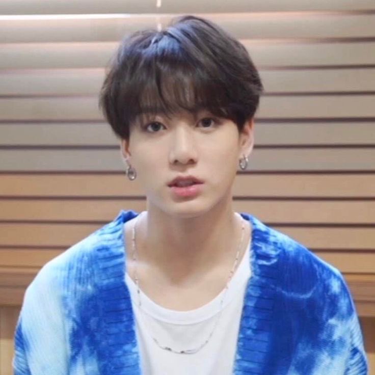yoursfluerine's tweet photo. น้องจองกุกกับสีฟ้าคือนุ้บนิ้บมาก🥹🫶🏻 https://t.co/2990MvYuCO