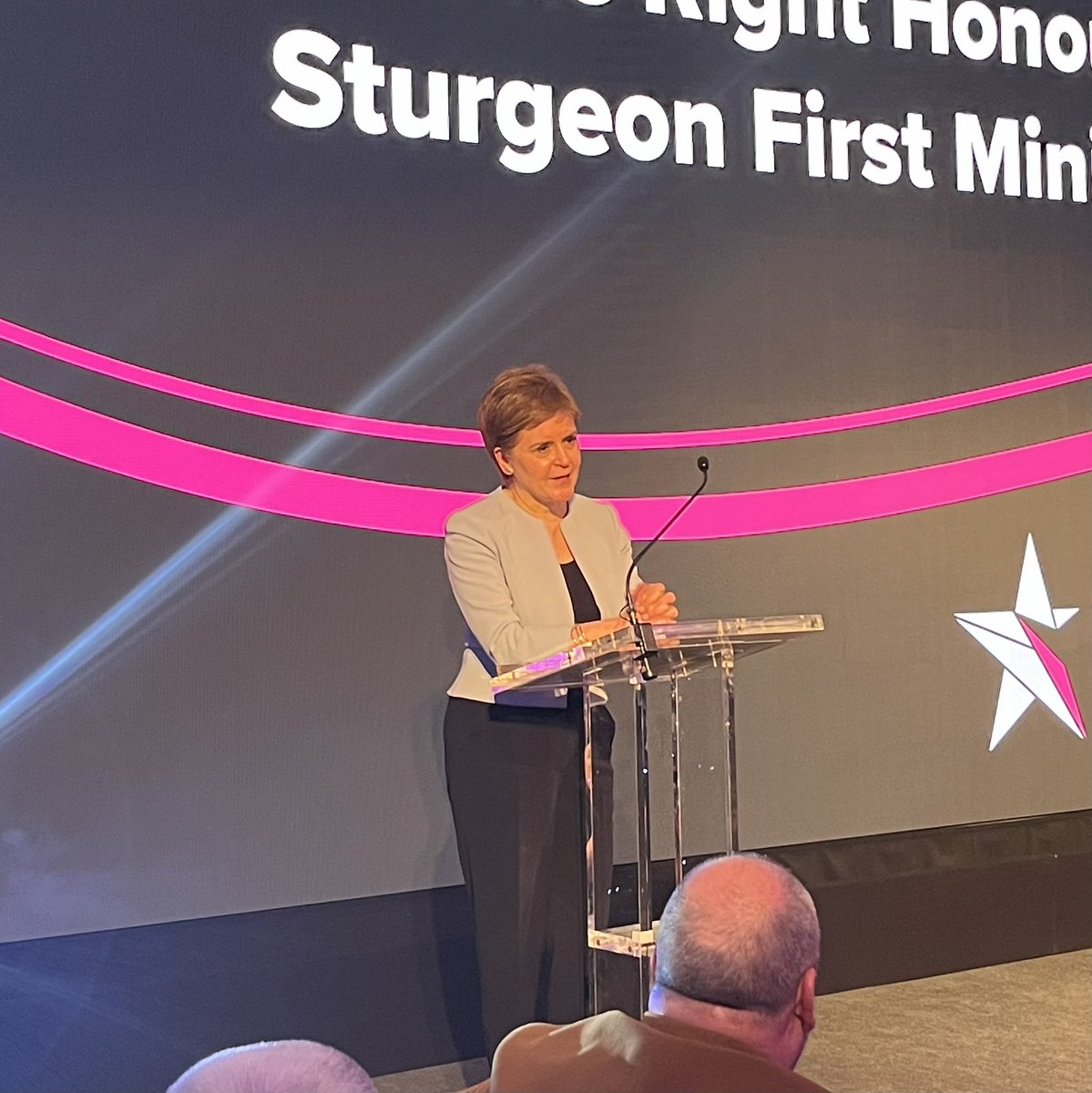 We were delighted to be joined by @ScotGovFM @NicolaSturgeon as she celebrated the UK’s fantastic small business community. #FSBawards