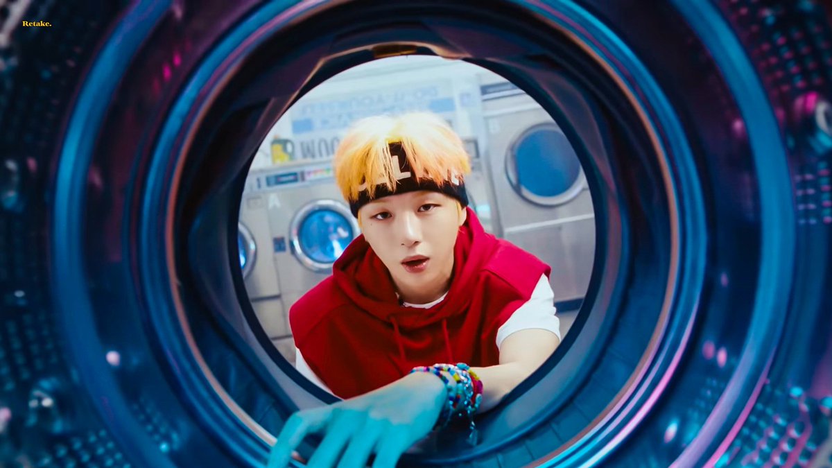 1210Retake's tweet photo. 𝐔𝐩𝐬𝐢𝐝𝐞 𝐃𝐨𝐰𝐧 𝐌/𝐕 #𝟏

#강다니엘 #KANGDANIEL #TheStory https://t.co/ovDSSmCDNw