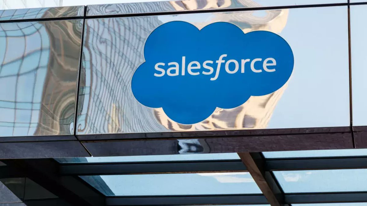 jamingo's tweet photo. More evidence of the radical shift to remote work: @salesforce are now advertising job vacancies by time zone!

This kind of unprecedented flexibility is what will give some companies access to the world’s best talent.

Well done, SalesForce, for listening to your people 👏 https://t.co/lVNRZWrMOz