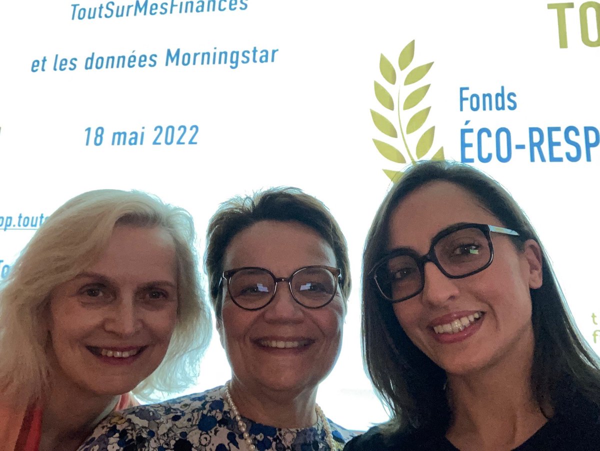 Fendler Sonia (@sonia_fendler) on Twitter photo Et avec un jury très féminim <a href="/nadia_dit/">Nadia</a> , patricia Laurent, autour de notre "Charlie" <a href="/jpdubosc/">Jean-Philippe Dubosc</a>. Bravo à tous les lauréats et à <a href="/Toutsur/">ToutSurMesFinances</a> pour ce prix #écoresponsables. Une grande première ! Et avec un jury très féminim <a href="/nadia_dit/">Nadia</a> , patricia Laurent, autour de notre "Charlie" <a href="/jpdubosc/">Jean-Philippe Dubosc</a>. Bravo à tous les lauréats et à <a href="/Toutsur/">ToutSurMesFinances</a> pour ce prix #écoresponsables. Une grande première !