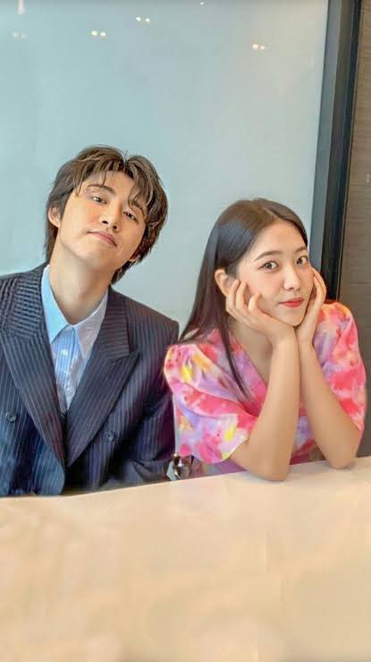 yermiyese's tweet photo. Guess who still staying by myside for the last 19 months? @hanbinxkm 

I love you so much, and thank you for staying with me till today https://t.co/oE7phkTmmP