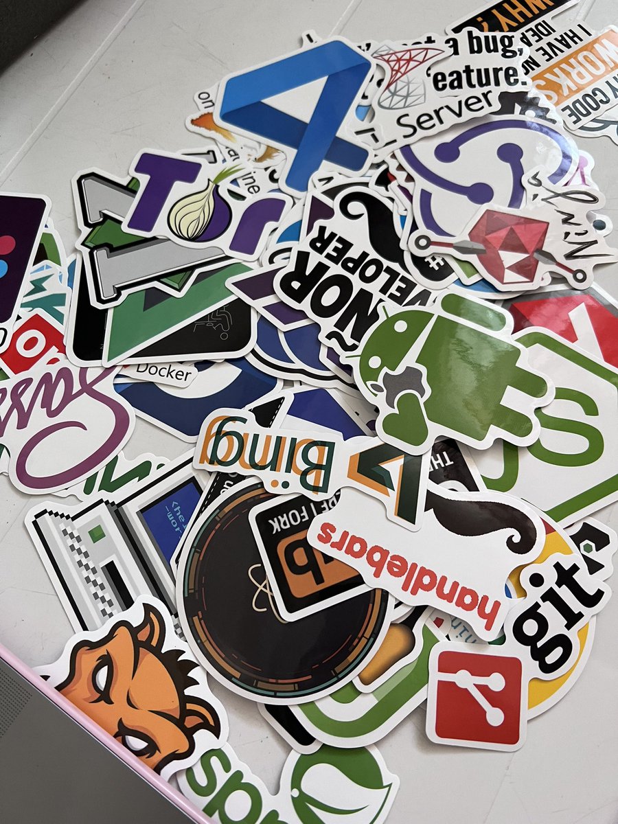 Pasen captura de sus tablas en bases de datos con ID comenzando en uno, se escogerá un ganador que se llevará 5 stickers cortesía de <a href="/tutienditatech/">Tu Tiendita Tech</a> 💜☺️