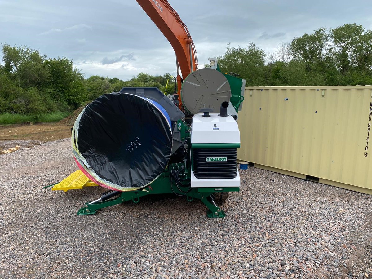 We are happy to announce that CPC Civils are the 1st company in the UK and Europe to have invested in the new McElroy Tracstar 1200i welding machine.
Many thanks to McElroy Manufacturing, Inc. for all their help to get the machine delivered and the guys on site trained up.