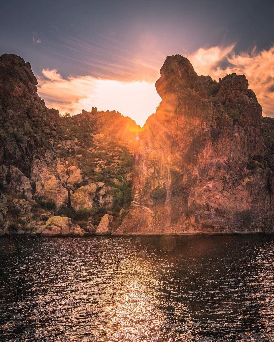Nothing beats a #SaguaroLake sunset 🌅

📸: <a href="/kantolphotos/">Kantolphotos</a>