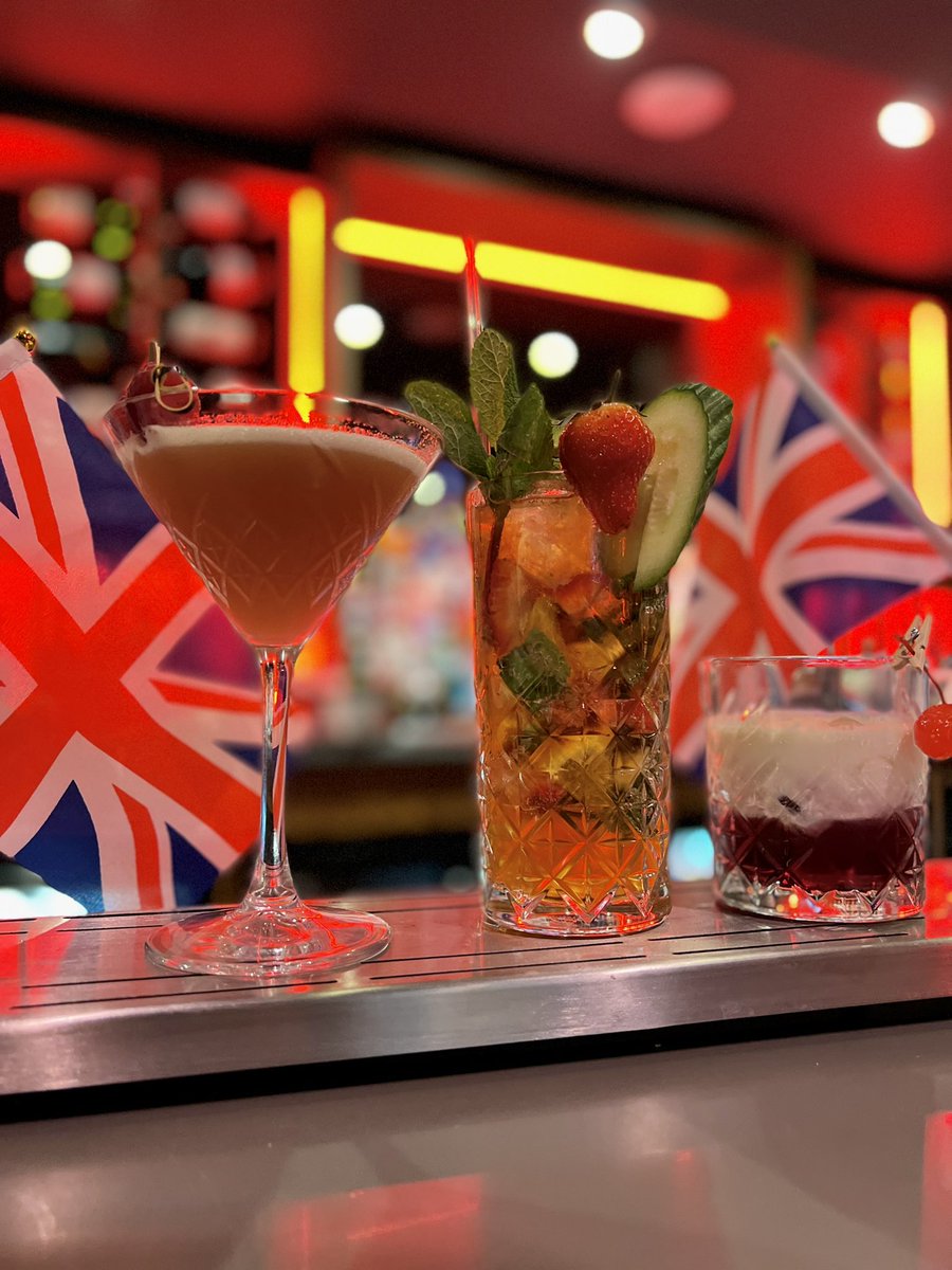 62 The Bank & Bar 62 tweet media