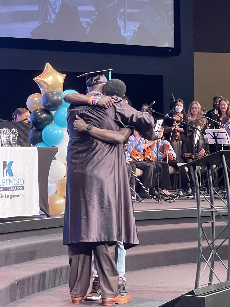 JLanceAlexander's tweet photo. Thank Justin Williams ⁦@5starqb2⁩ for delivering a powerful and emotional message to your dad and the parents at the Parent University graduation ⁦@KleinISD⁩ ⁦@KleinForest⁩ https://t.co/5N7WO1aCRG
