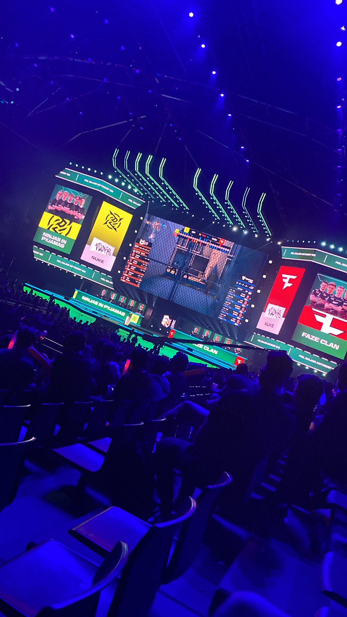 #FaZeUp