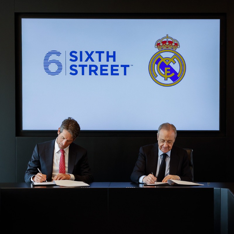 realmadrid's tweet photo. 🤝 Acuerdo estratégico entre el Real Madrid, Sixth Street y Legends.
#RealMadrid