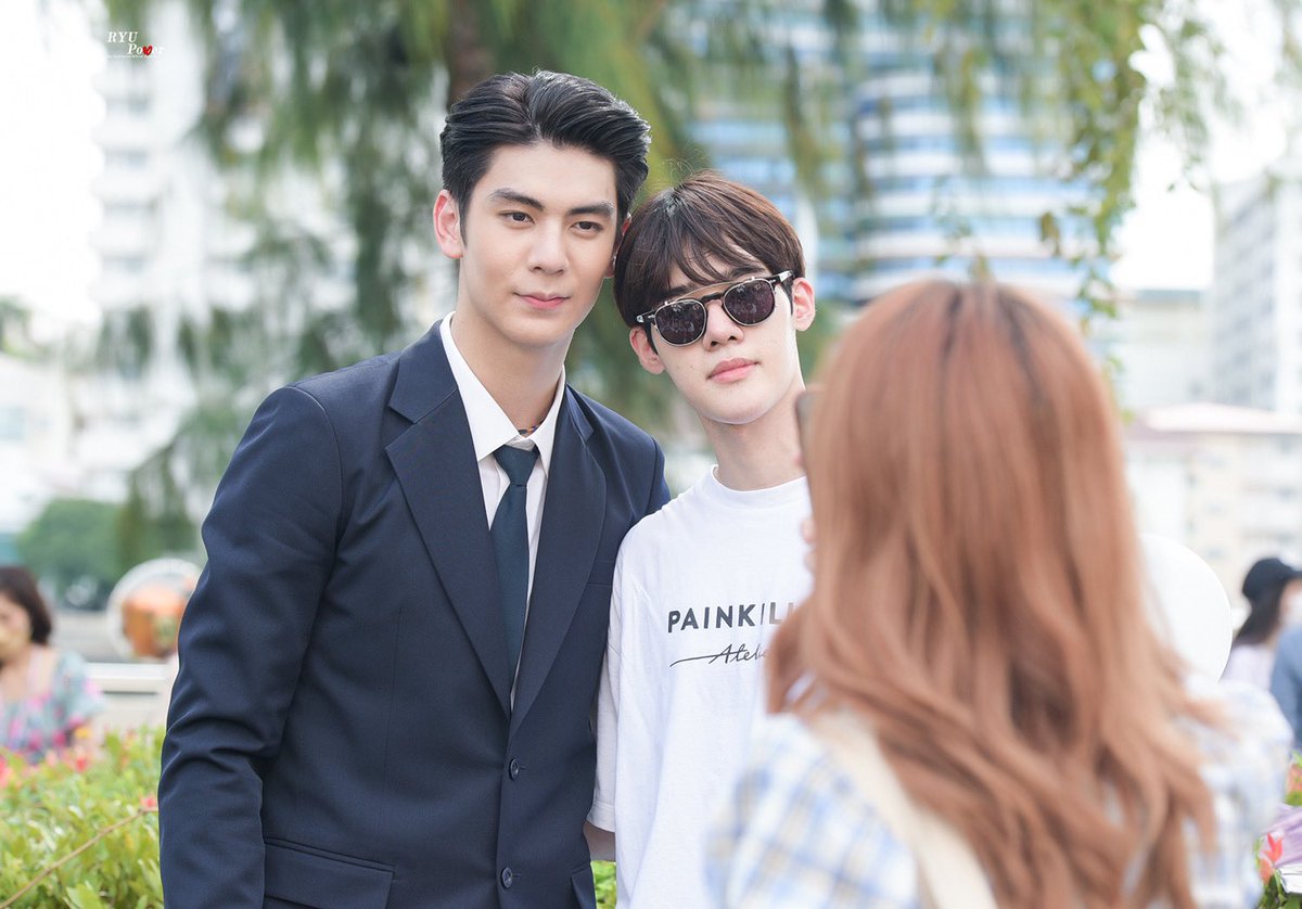Ryu__Power's tweet photo. HQ - Pic 6 [220519]

ภาพบรรยากาศน่ารักๆ เพื่อนๆ พี่ๆ นักแสดงร่วมแสดงความยินดีกับน้องริว @ryuvachirawich  คนเก่ง
ประสบความสำเร็จไปอีกขั้นแล้วนะคะ 👏🏻👏🏻👏🏻

#jobbiijob 
#firstparada
#golff_gun
#TEeThanapon

#ริววชิรวิชญ์ 
#RyuVachirawich 
#RYUPOWER https://t.co/iyVYwJHPWz
