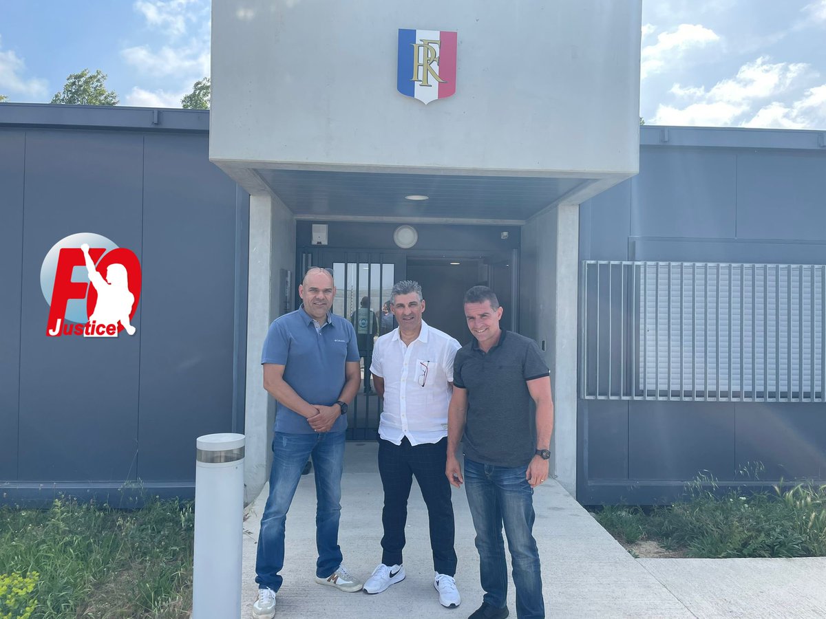 SyndFoJustice's tweet photo. Pendant ce temps, une seconde délégation Nationale et Régionale du @SyndFoJustice est en visite au #PREJ de #Béziers https://t.co/aAcyy2d9VQ