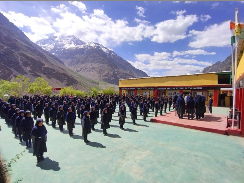 prodefencejammu's tweet photo. Army Goodwill School #Farona in #SuruValley now affiliated to #CBSE. Another hallmark towards continued improving quality of education to children of Suru Valley, #Ladakh.
#ForeverInOperationsDivision
@adgpi
@lg_ladakh @PIBSrinagar
@NorthernComd_IA
@firefurycorps https://t.co/MJRjlX2G2L