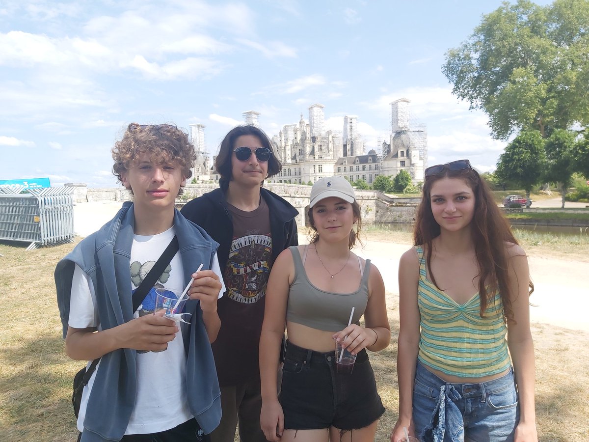 kuypersc's tweet photo. Balade à vélo autour de Chambord #loire2022 @ISB_MS https://t.co/1phU7P5sEM