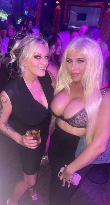 Stormy D and I having a good time ❤️ https://t.co/1MiVdkIIe4<a href="/tag/happyholidays"class="tags"><span>#happyholidays</span></a>
